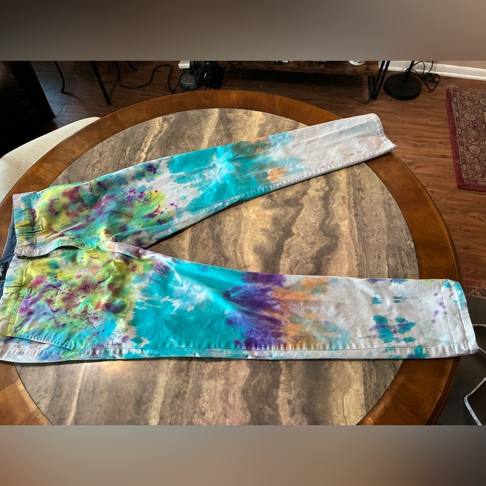 Men’s Forever 21 Custom Tie-Dyed Tapered Chinos